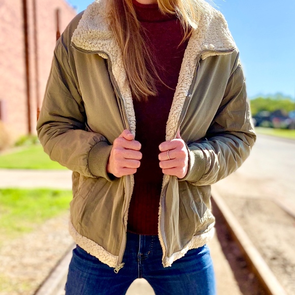 Last 1! NWT Reversible Teddy Bomber Jacket - Picture 5 of 5